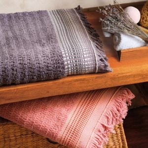 Toallas_Regina2025_Línea_Cocoon_Gris_y_Rosa